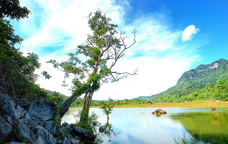Vẻ đẹp Hồ Noong